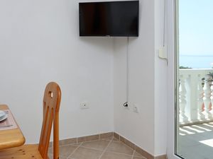 24036008-Ferienwohnung-4-Kostrena-300x225-2