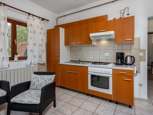 23737228-Ferienwohnung-3-Kostrena-300x225-2