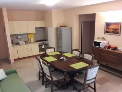 DiningRoom