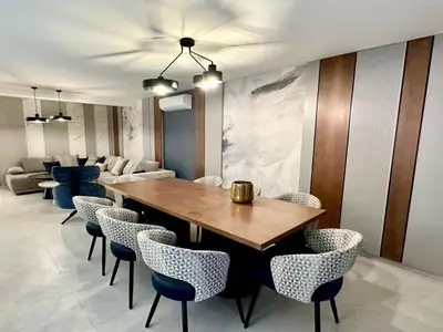 DiningRoom