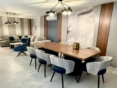 DiningRoom