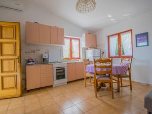 23283988-Ferienwohnung-4-Košljun-300x225-3