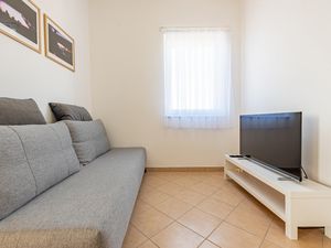 23950452-Ferienwohnung-3-Košljun-300x225-3