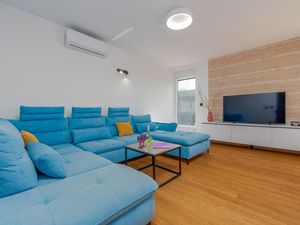 24053411-Ferienwohnung-8-Kožino-300x225-2