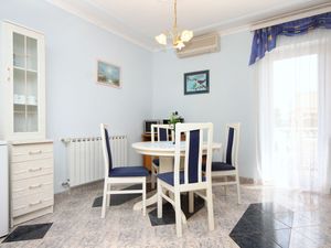 23925966-Ferienwohnung-4-Kraj-300x225-3