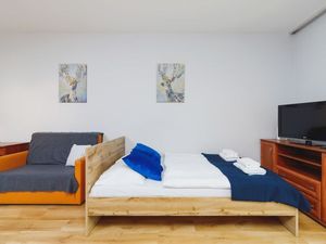 22190135-Ferienwohnung-4-Krakau-300x225-3