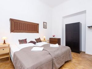 22948291-Ferienwohnung-6-Krakau-300x225-1