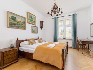 23691876-Ferienwohnung-4-Krakau-300x225-2