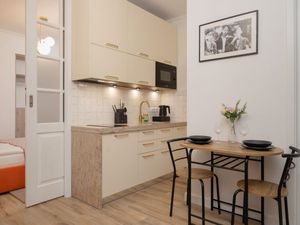 23969377-Ferienwohnung-4-Krakau-300x225-2