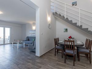 23742570-Ferienwohnung-7-Kraljevica-300x225-2