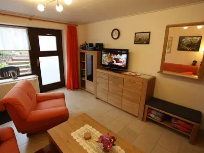 Blick auf die Schrankseite der Stube