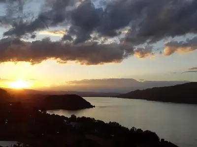 Abendstimmung über dem Thunersee