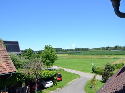 Blick vom Küchenfenster über den Hof