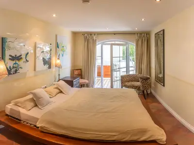 Schlafzimmer 1 mit Terrasse La Pergola