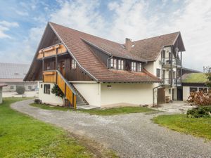 18591379-Ferienwohnung-4-Kressbronn-300x225-0