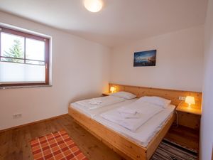 24012805-Ferienwohnung-8-Krimml-300x225-2