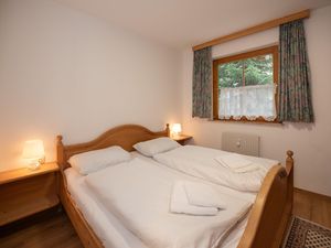 24012932-Ferienwohnung-4-Krimml-300x225-4