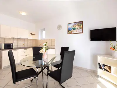 Ferienwohnung für 5 Personen (60 m²) in Krk 9/10