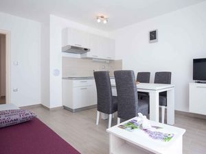 23770769-Ferienwohnung-3-Krk-300x225-5