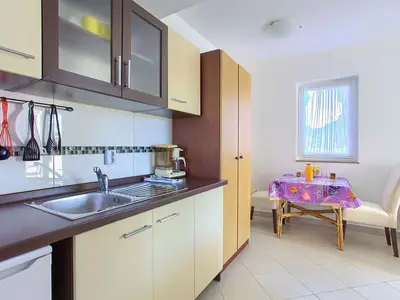 Ferienwohnung für 2 Personen (30 m²) in Krk 8/10