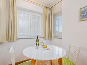 23740668-Ferienwohnung-2-Krk-300x225-4