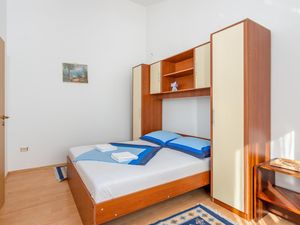 23758166-Ferienwohnung-3-Krk-300x225-4