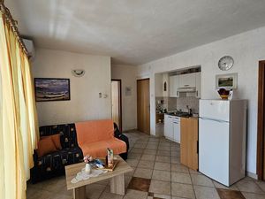 18511603-Ferienwohnung-4-Krk-300x225-3