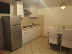 22389159-Ferienwohnung-4-Krk-300x225-3