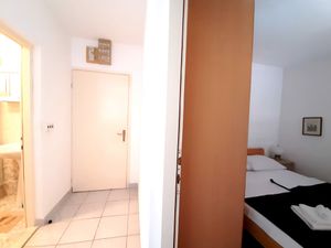 23780354-Ferienwohnung-3-Krk-300x225-3