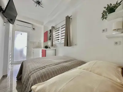 Ferienwohnung für 2 Personen (12 m²) in Krk 8/10