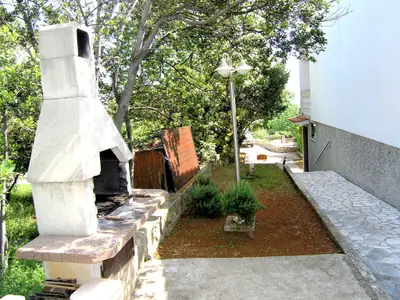 Ferienwohnung für 2 Personen (28 m²) in Krk 1/10