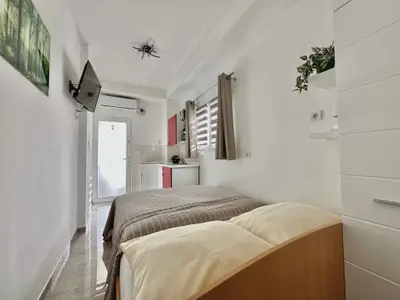 Ferienwohnung für 2 Personen (12 m²) in Krk 2/10