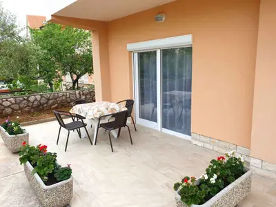 Ferienwohnung für 3 Personen (55 m²) in Krk 2/10