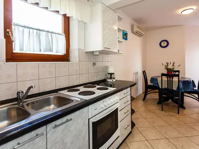 Ferienwohnung für 4 Personen (45 m²) in Krk 3/10