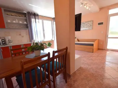 Ferienwohnung für 3 Personen (40 m²) in Krk 9/10