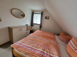 24046391-Ferienwohnung-4-Krummhörn-300x225-3