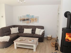 23953148-Ferienwohnung-4-Krummhörn-300x225-2