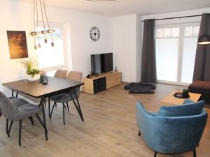 23953157-Ferienwohnung-4-Krummhörn-300x225-0