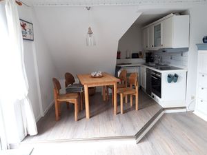 23824794-Ferienwohnung-4-Krummhörn Greetsiel-300x225-2