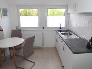 23953170-Ferienwohnung-2-Krummhörn Greetsiel-300x225-5