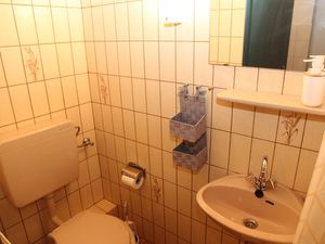 23953158-Ferienwohnung-1-Krummhörn Uttum-300x225-5