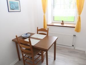 23953161-Ferienwohnung-2-Krummhörn Uttum-300x225-4