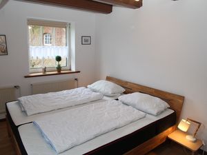 23953160-Ferienwohnung-4-Krummhörn Uttum-300x225-5