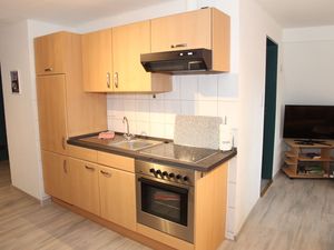 23953165-Ferienwohnung-4-Krummhörn Uttum-300x225-5