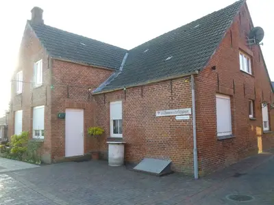 Ferienwohnung für 4 Personen (50 m²) in Krummhörn 1/10