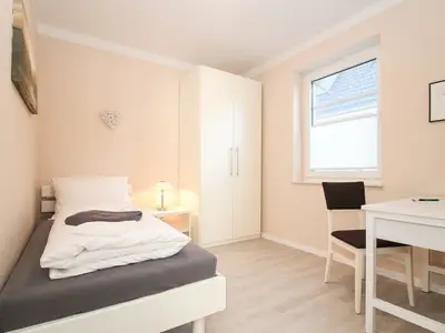 Ferienwohnung für 3 Personen (62 m²) in Krummhörn Greetsiel 8/10