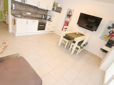 Ferienwohnung für 2 Personen (50 m²) in Krummhörn Greetsiel 2/10