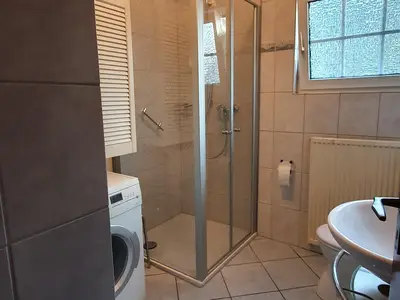 EG Dusche, Waschmaschine
