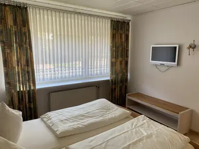 Schlafzimmer02