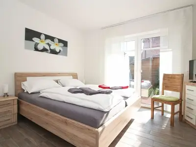 Ferienwohnung für 2 Personen (65 m²) in Krummhörn Greetsiel 9/10